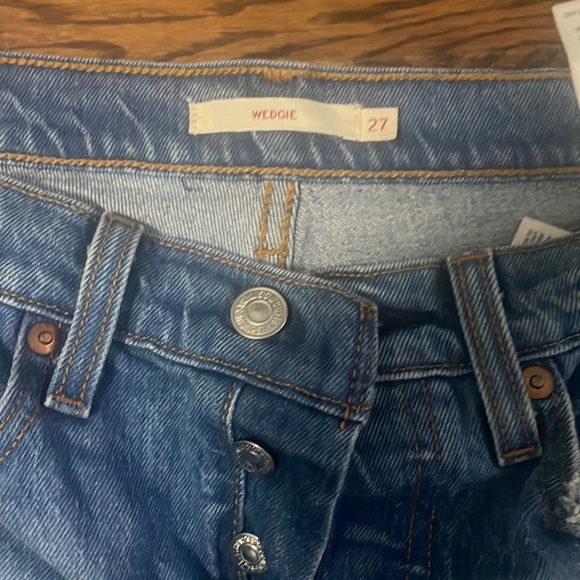 Levi’s Wedgie Jean - Picture 7 of 10